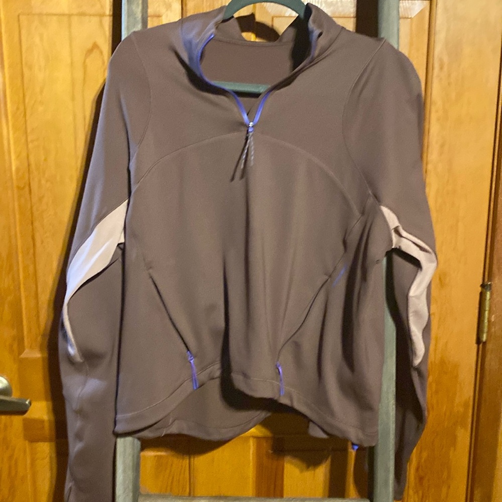 Lululemon top
